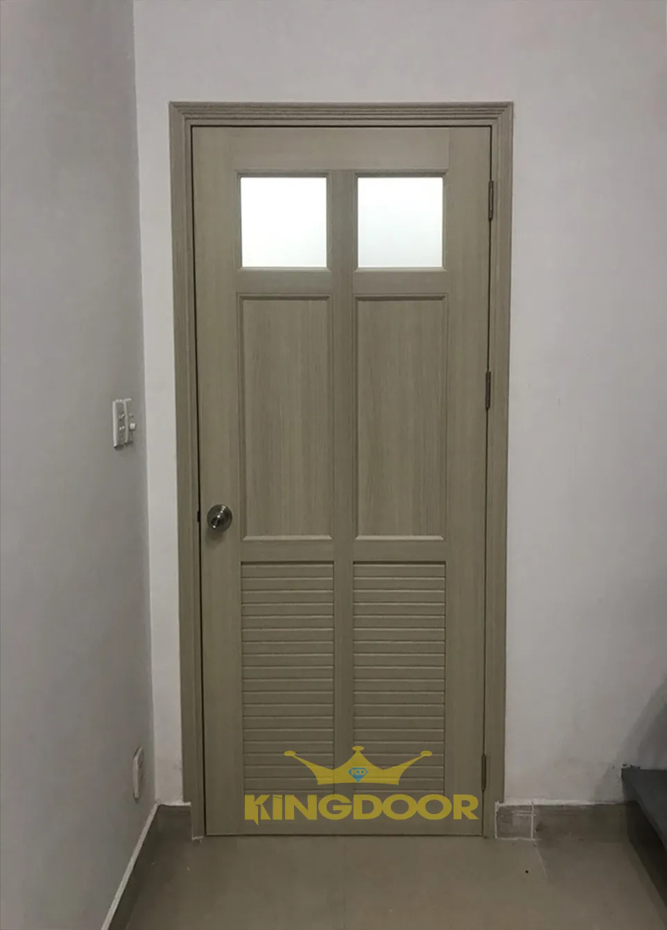 cua-nhua-dai-loan-di-an