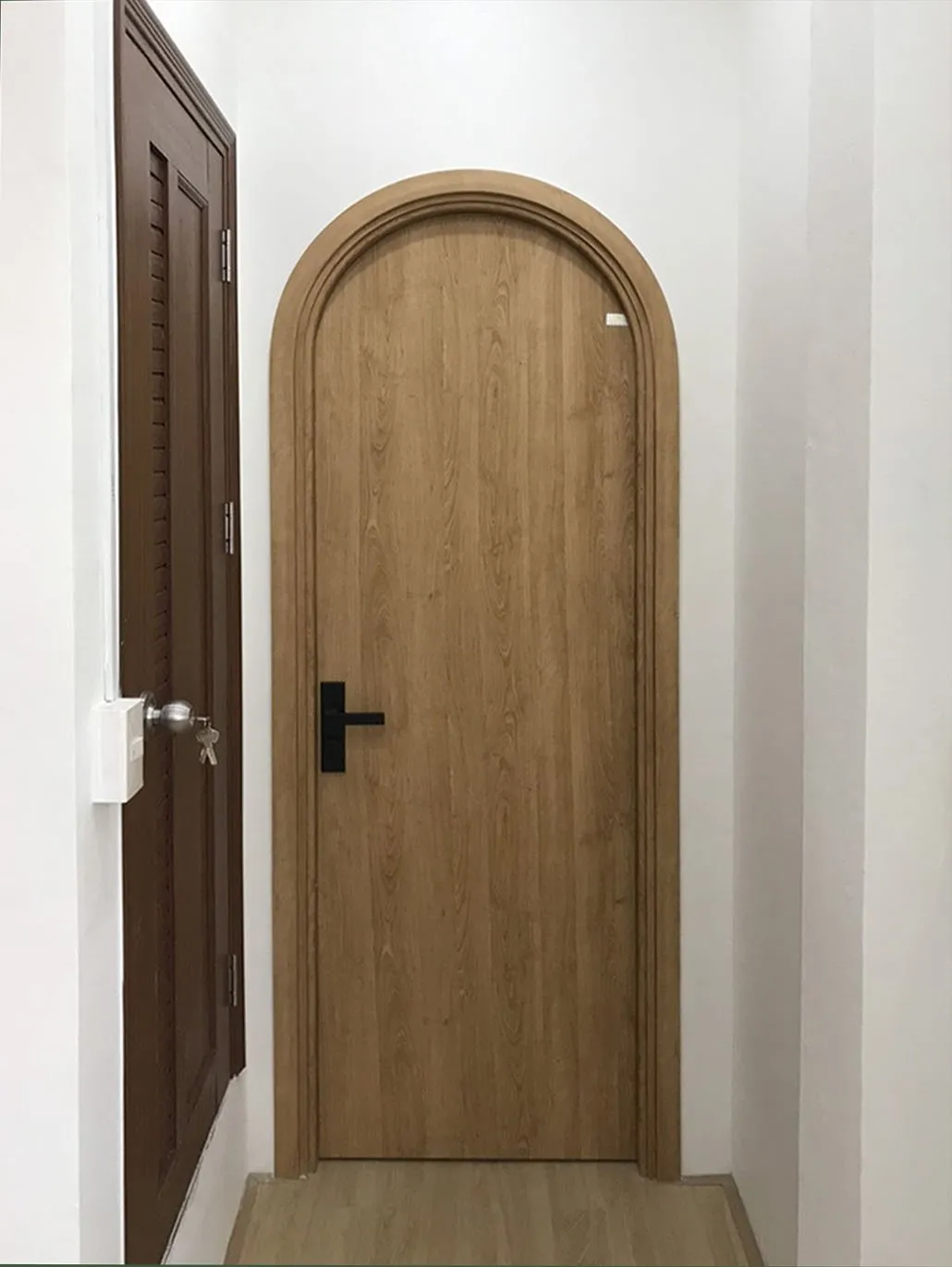 cua-vom-nhua-composite-tai-bien-hoa-dong-nai