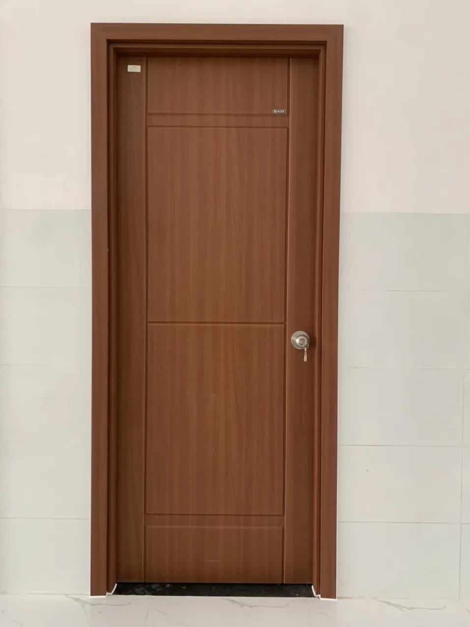 cua-nhua-abs-han-quoc-tai-ben-tre