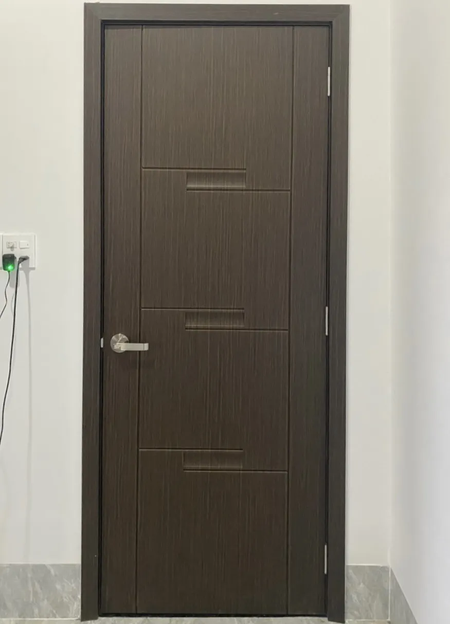 cua-nhua-abs-han-quoc-tai-ben-tre