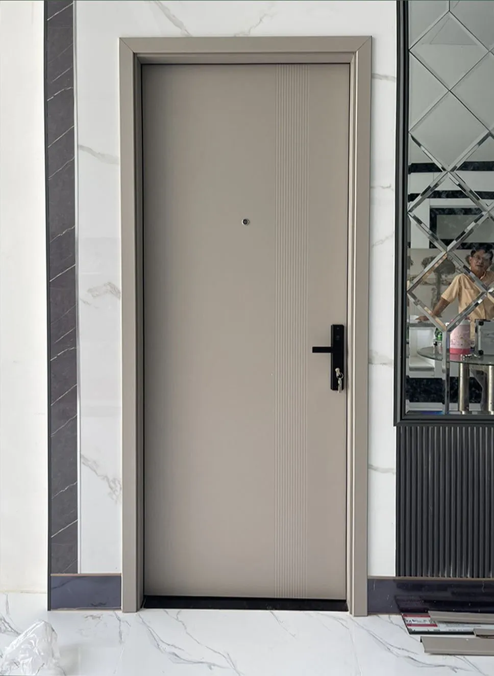 cua-go-carbon-tai-binh-tan