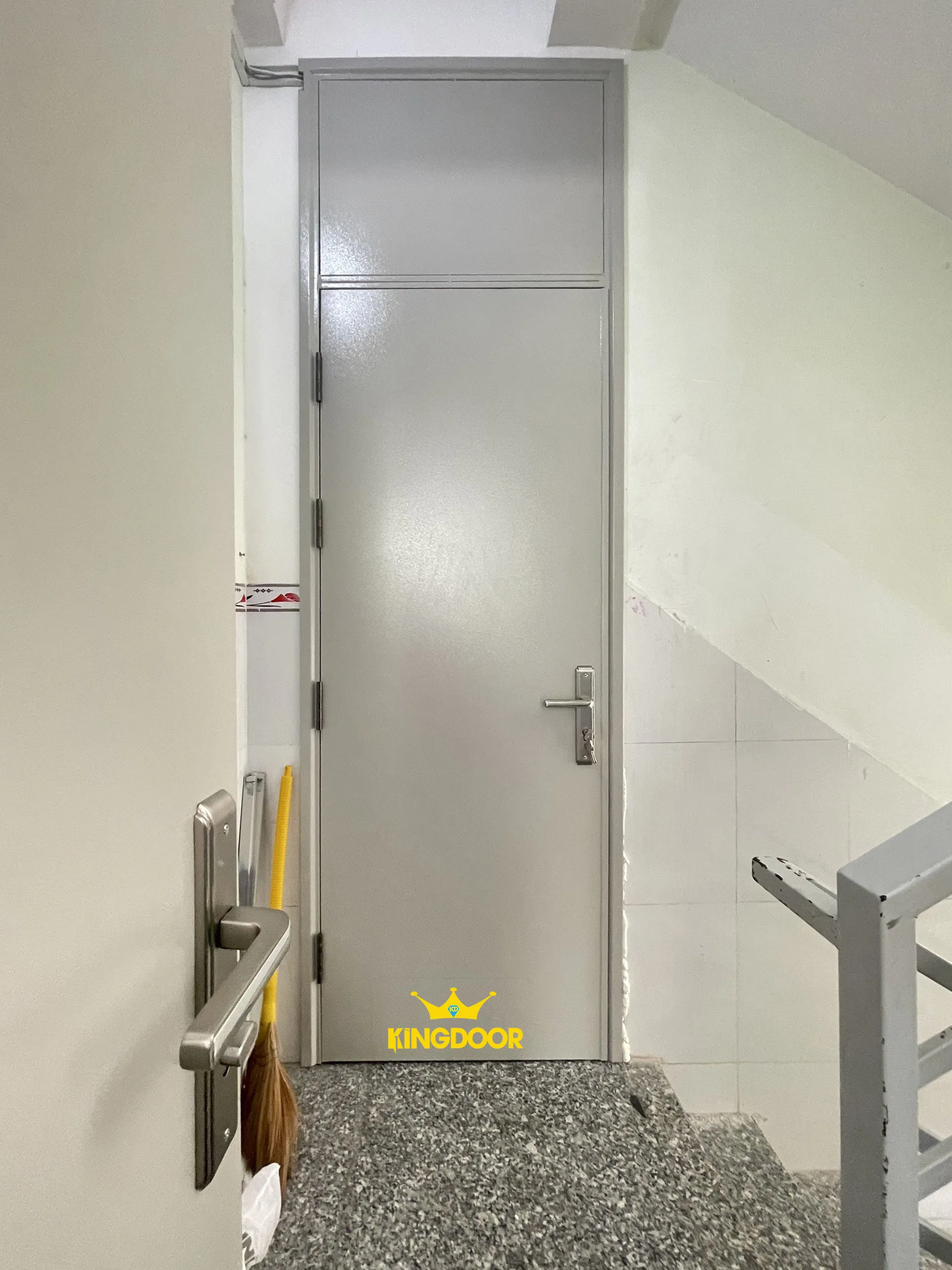 cua-thep-chong-chay-tai-binh-duong