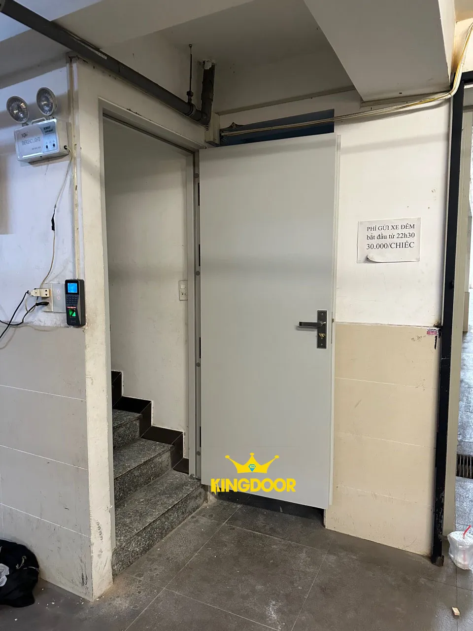 cua-thep-chong-chay-tai-binh-duong