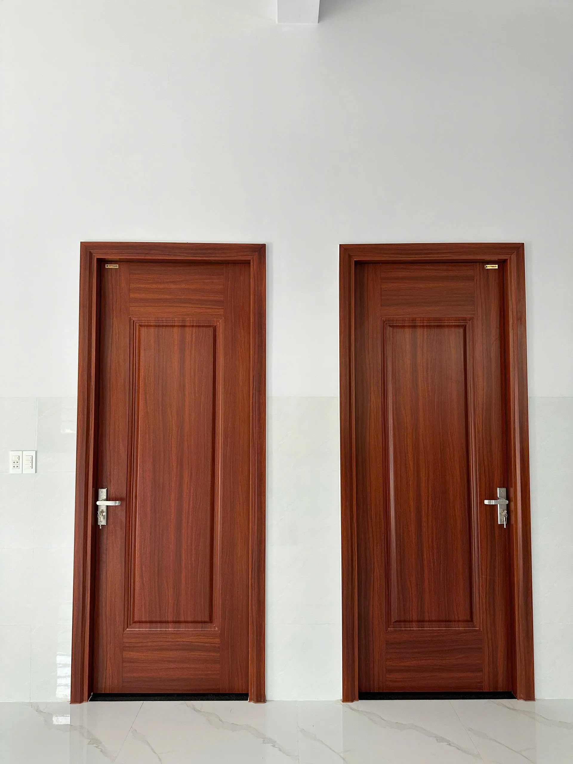 cửa thép vân gỗ tại Quận 12