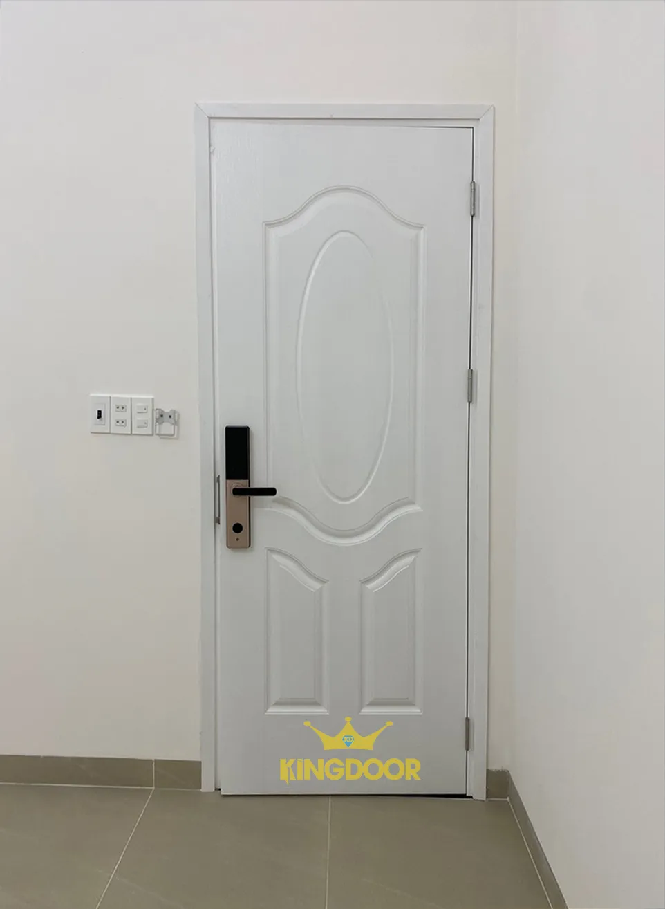 cua-go-cong-nghiep-hdf-sơn-tai-quan-10