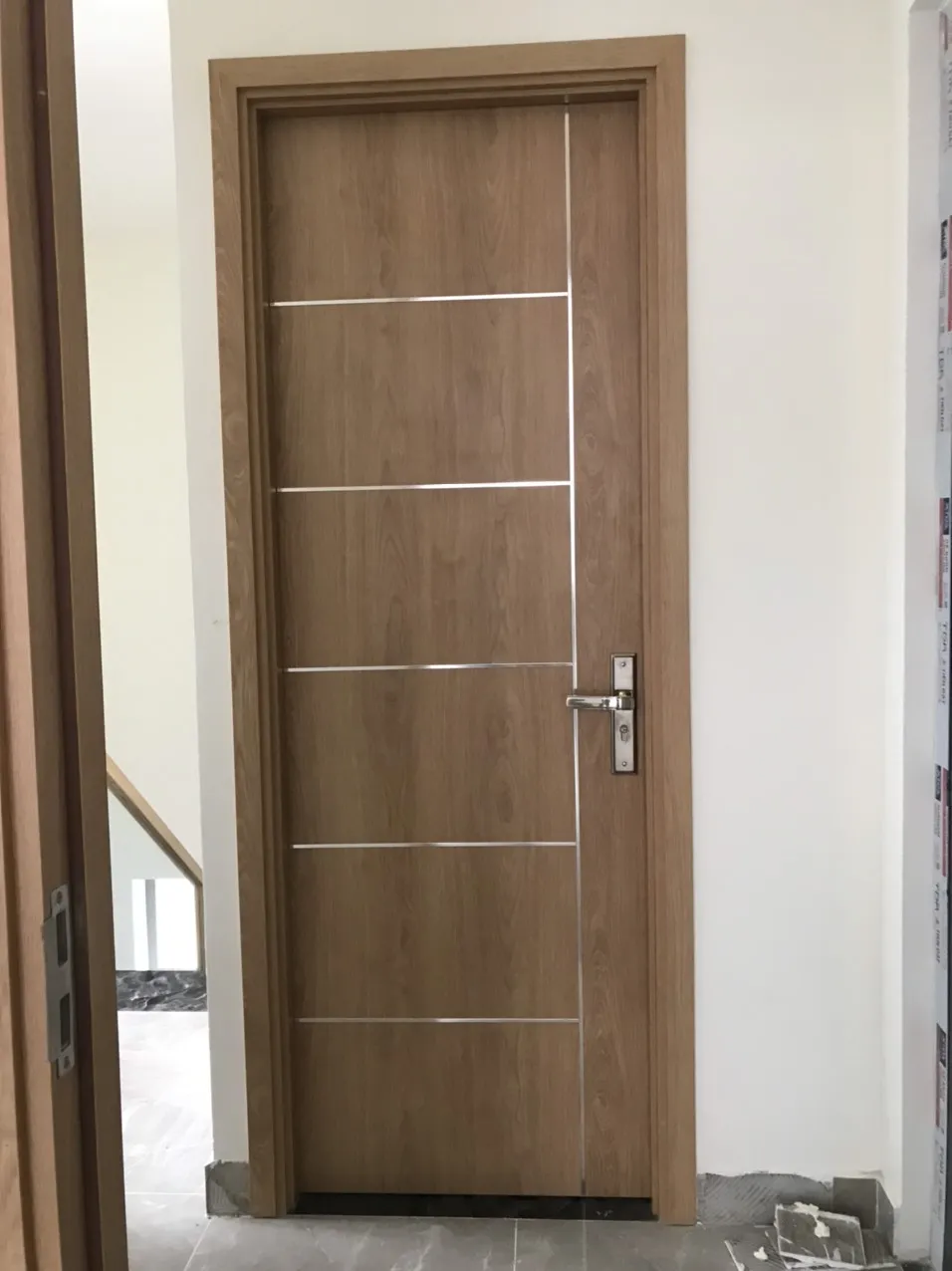 cua-go-cong-nghiep-laminate