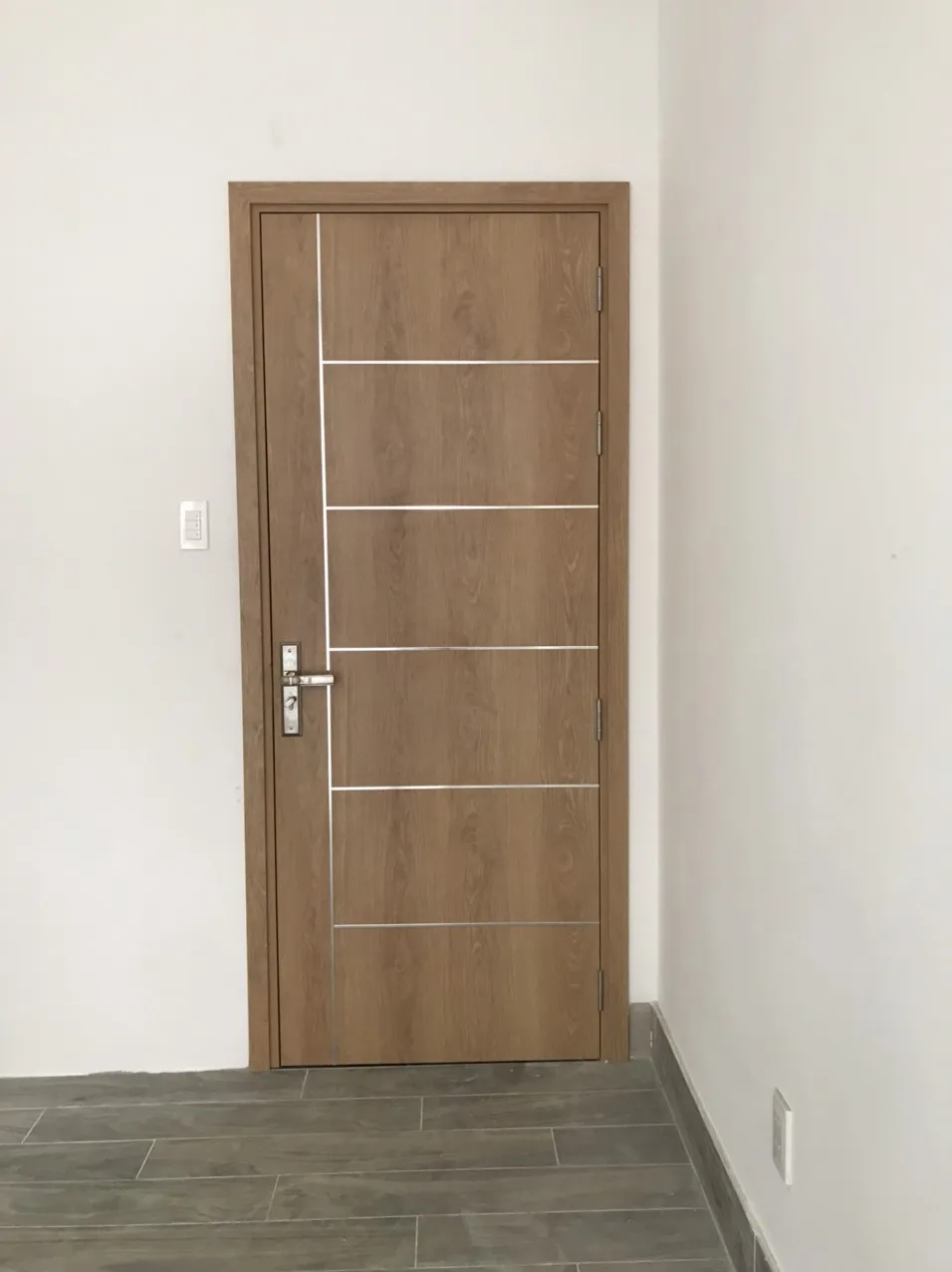 cua-go-cong-nghiep-laminate