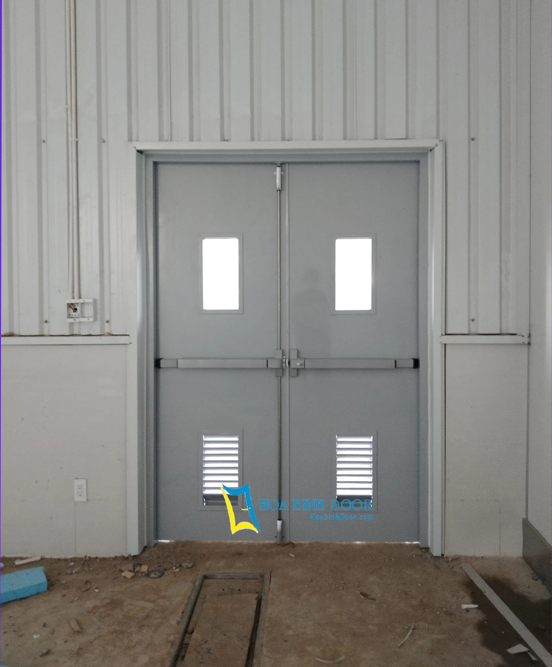 cua-thep-chong-chay-tai-binh-tan