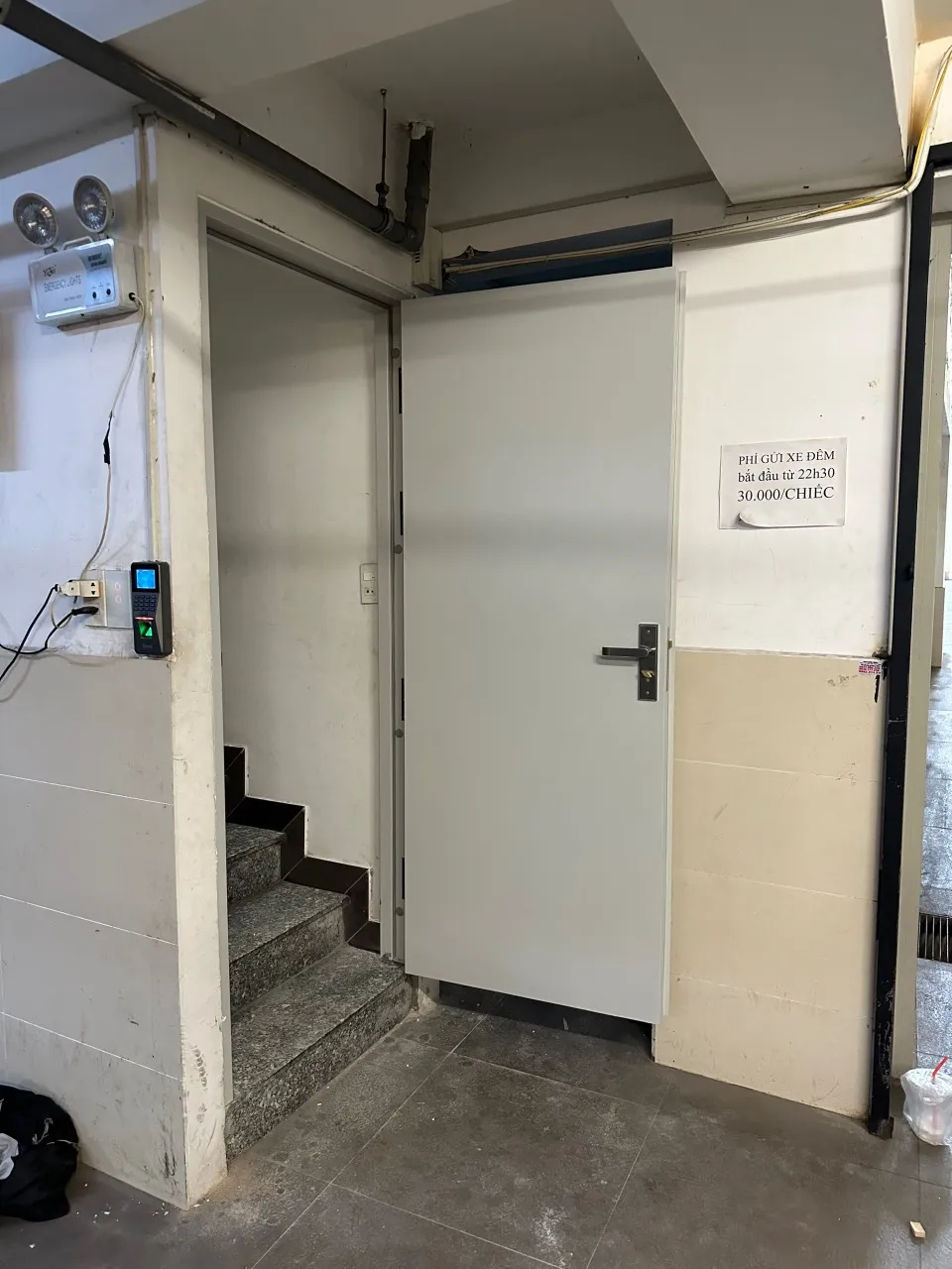 cua-thep-chong-chay-hoc-mon