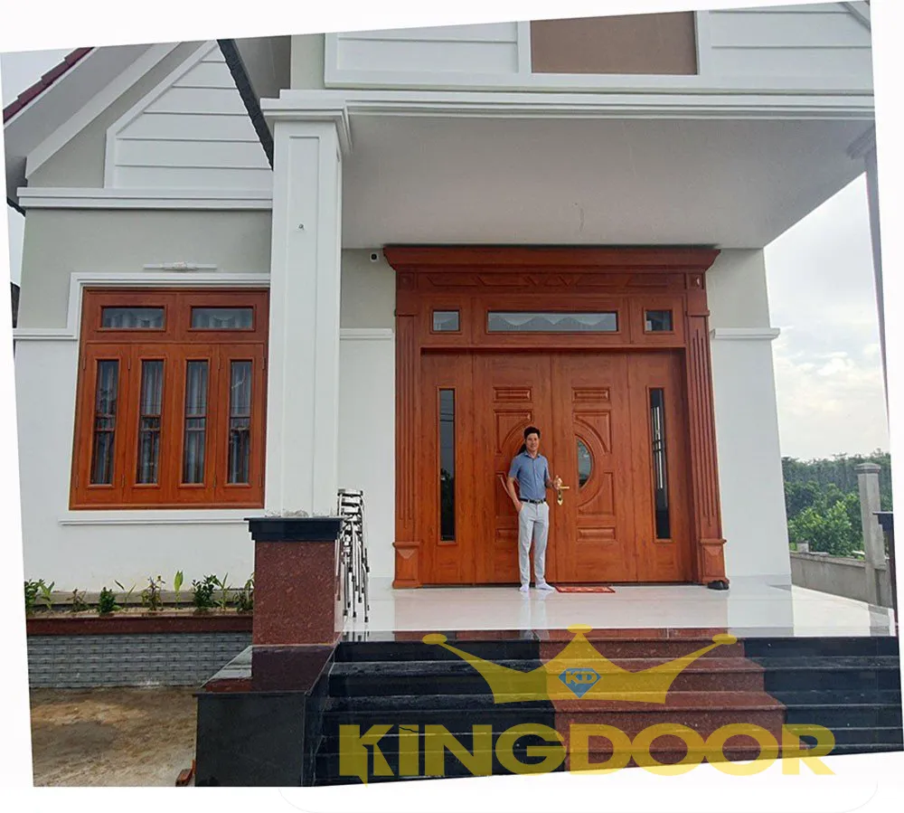 cua-thep-van-go-tai-quan-10