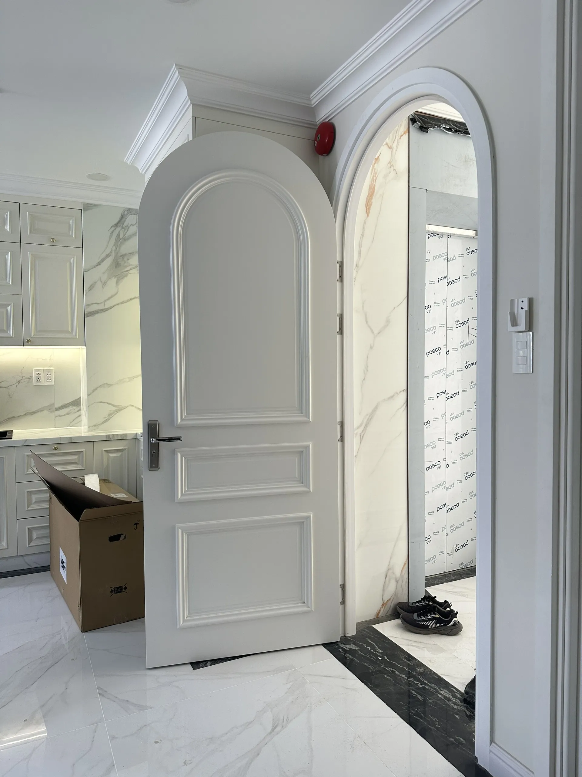 Cửa vòm nhựa composite tại Quận 4