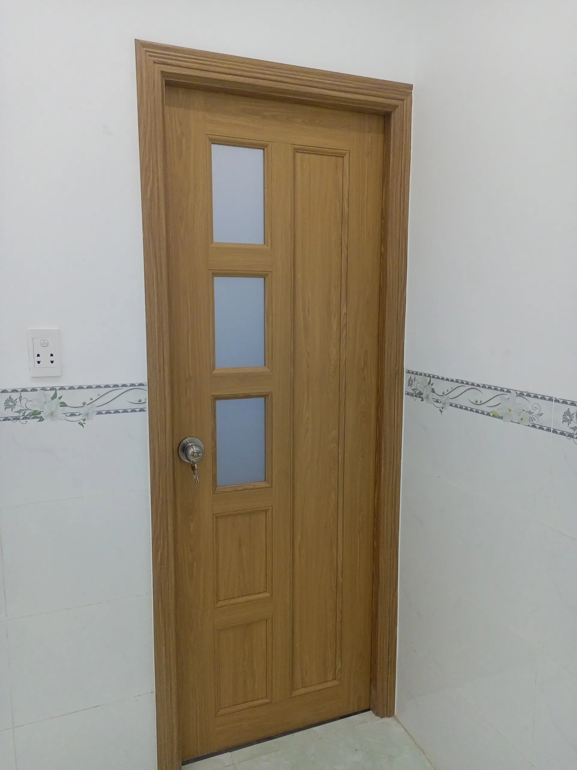 cua-nhua-dai-loan-can-gio