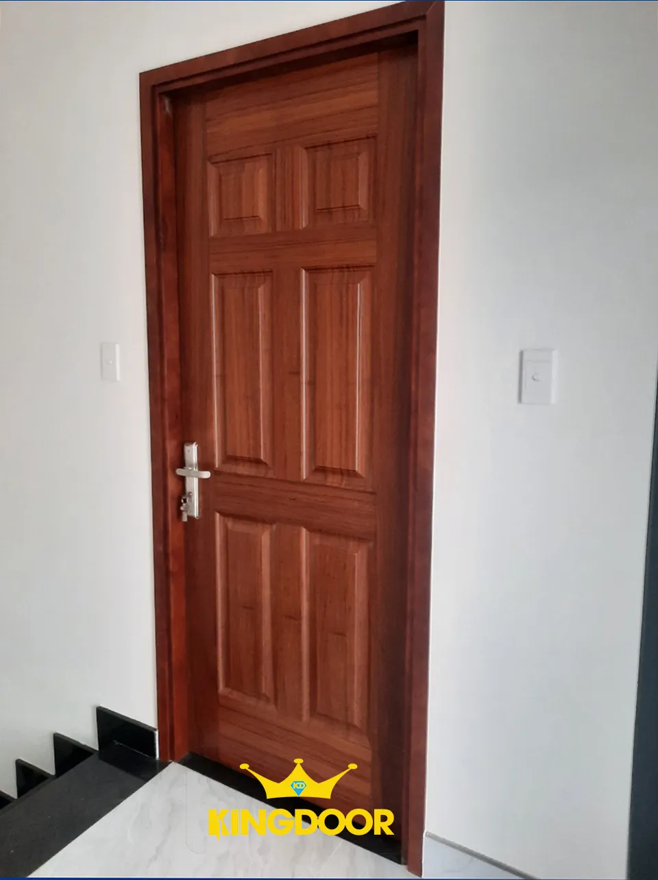 Cua-go-cong-nghiep-tai-phuong-ben-nghe