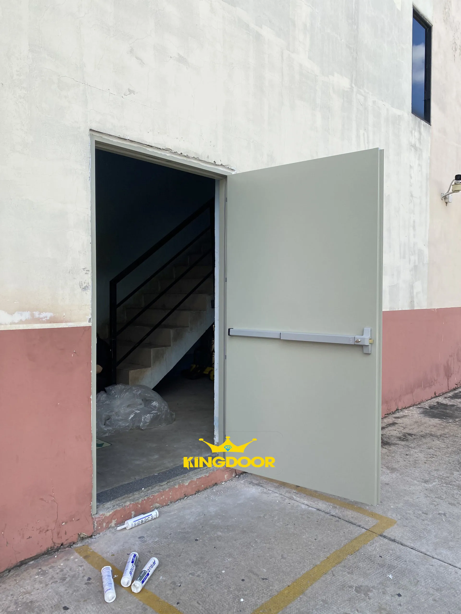 cua-thep-chong-chay-tai-phuong-ben-nghe