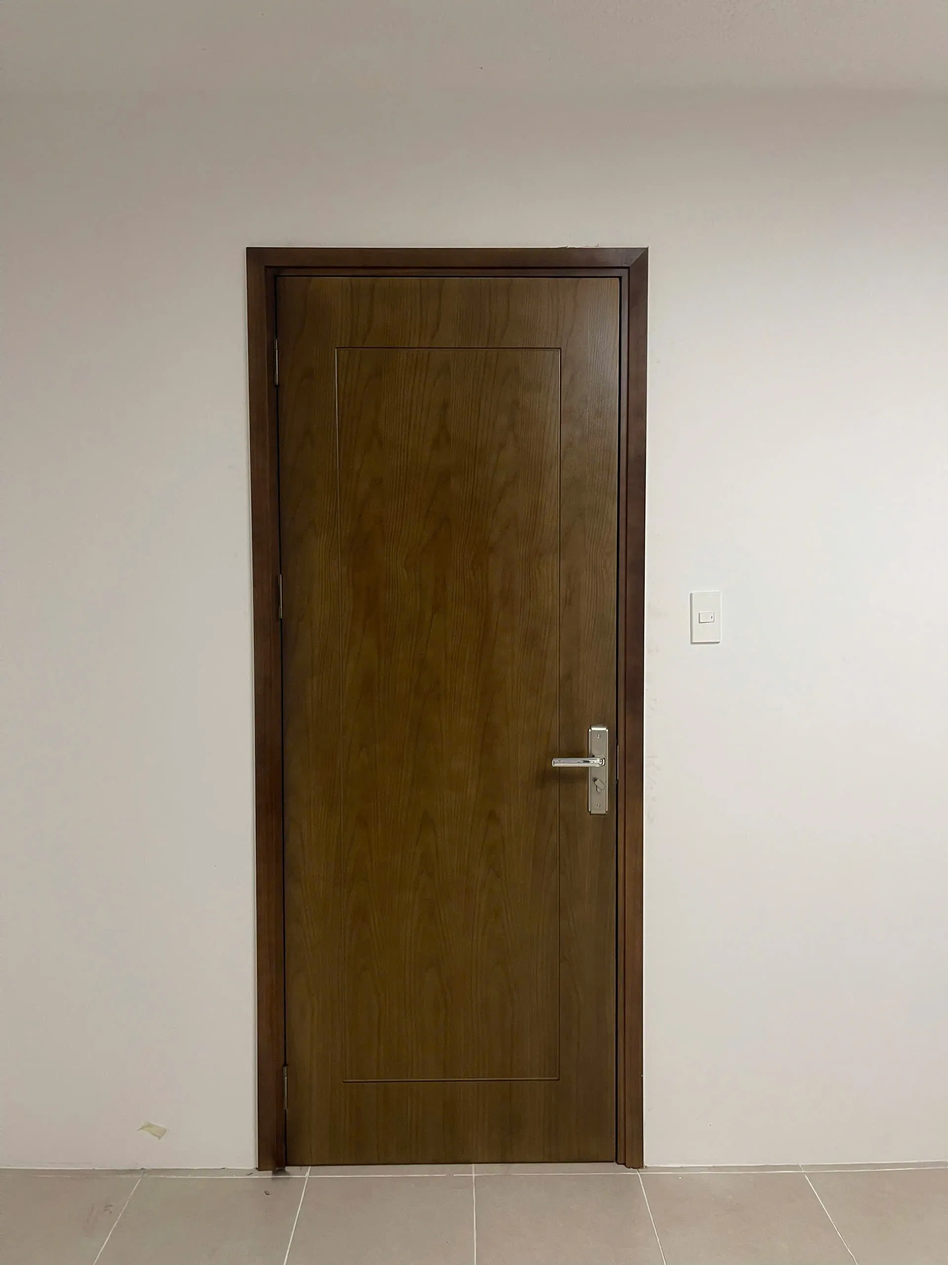 Cua-go-cong-nghiep-tai-phuong-ben-nghe