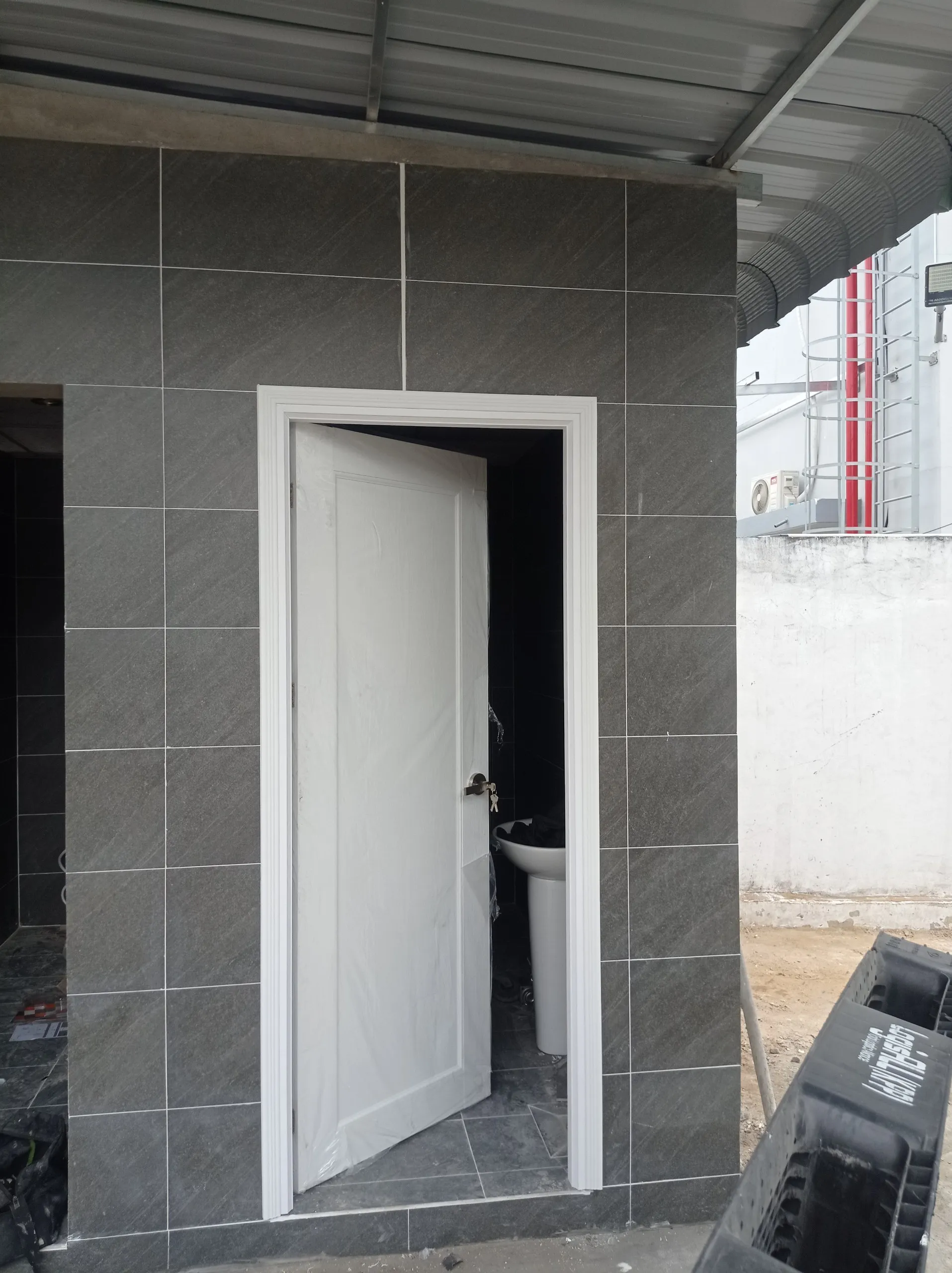 cua-nhua-dai-loan-tai-phuong-sai-gon