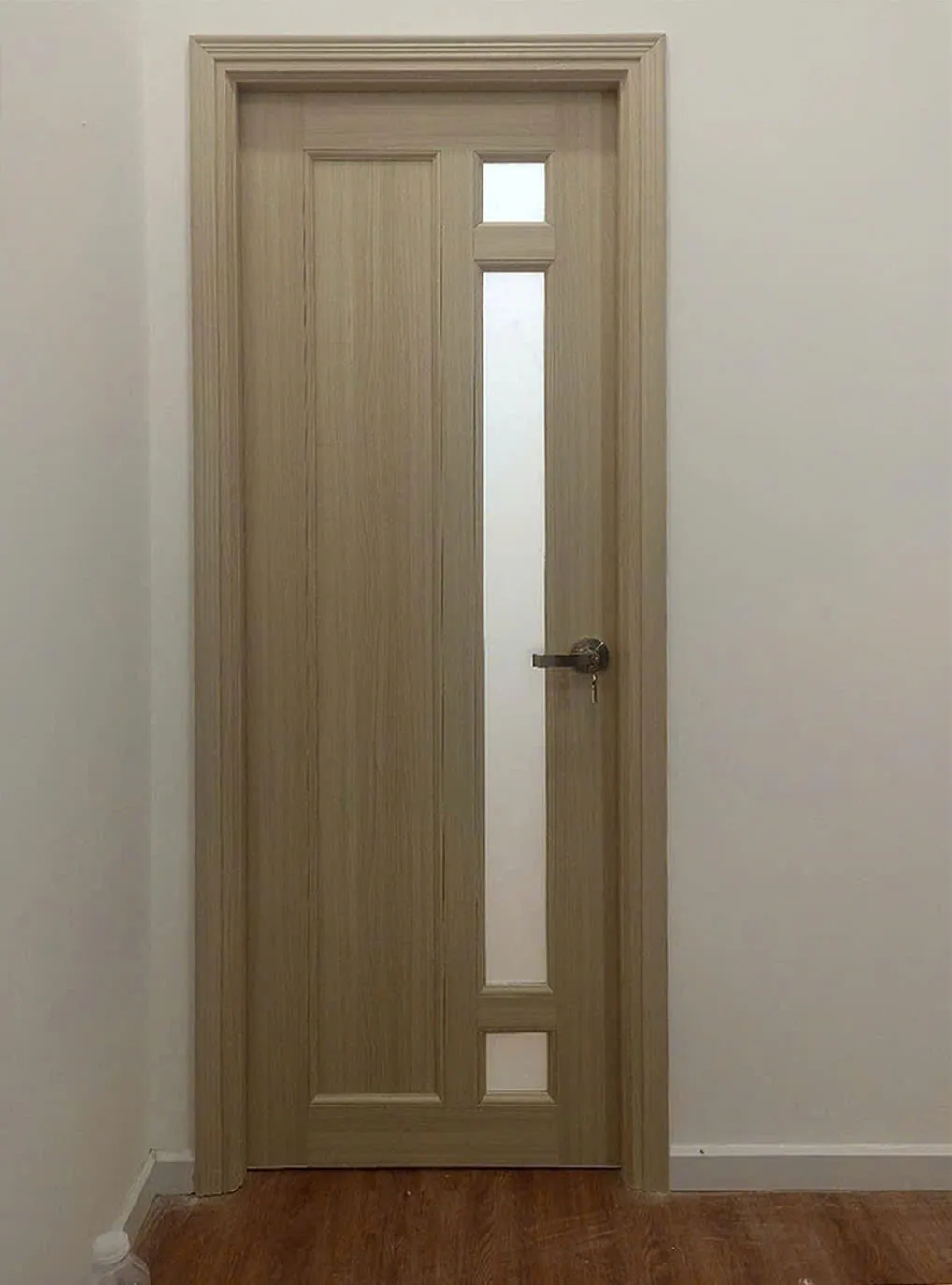 cua-nhua-dai-loan-tai-phuong-sai-gon