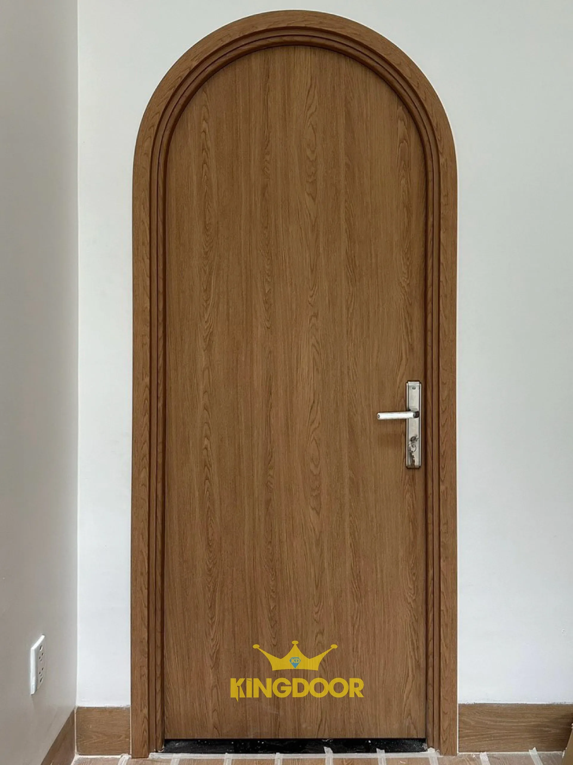 cua-vom-nhua-composite-tai-phuong-hiep-binh