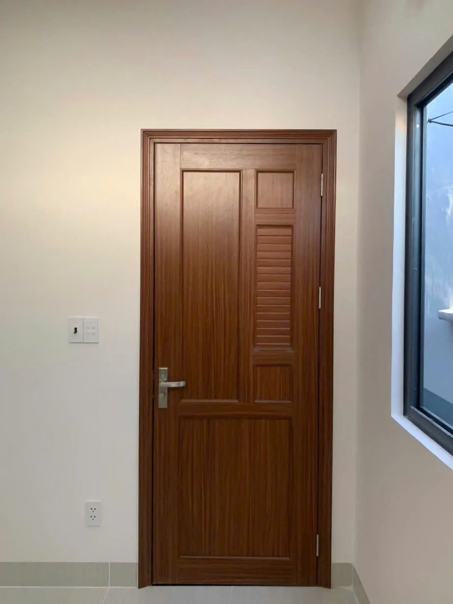 cua-nhua-dai-loan-tai-phuong-hiep-binh