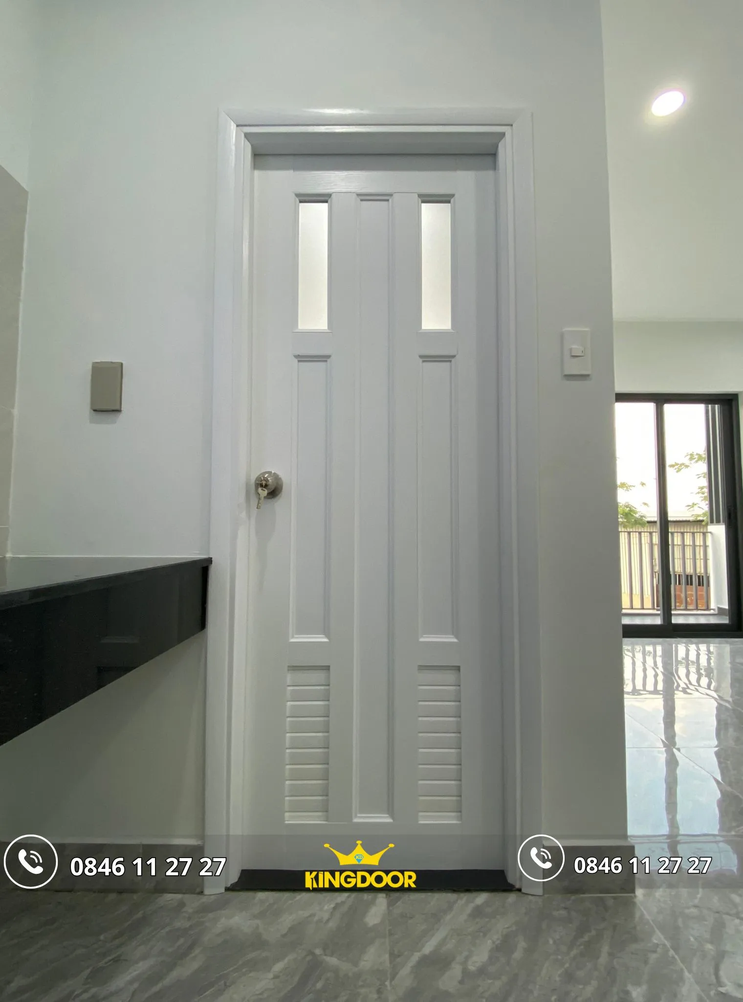 cua-nhua-dai-loan-tai-tan-dinh