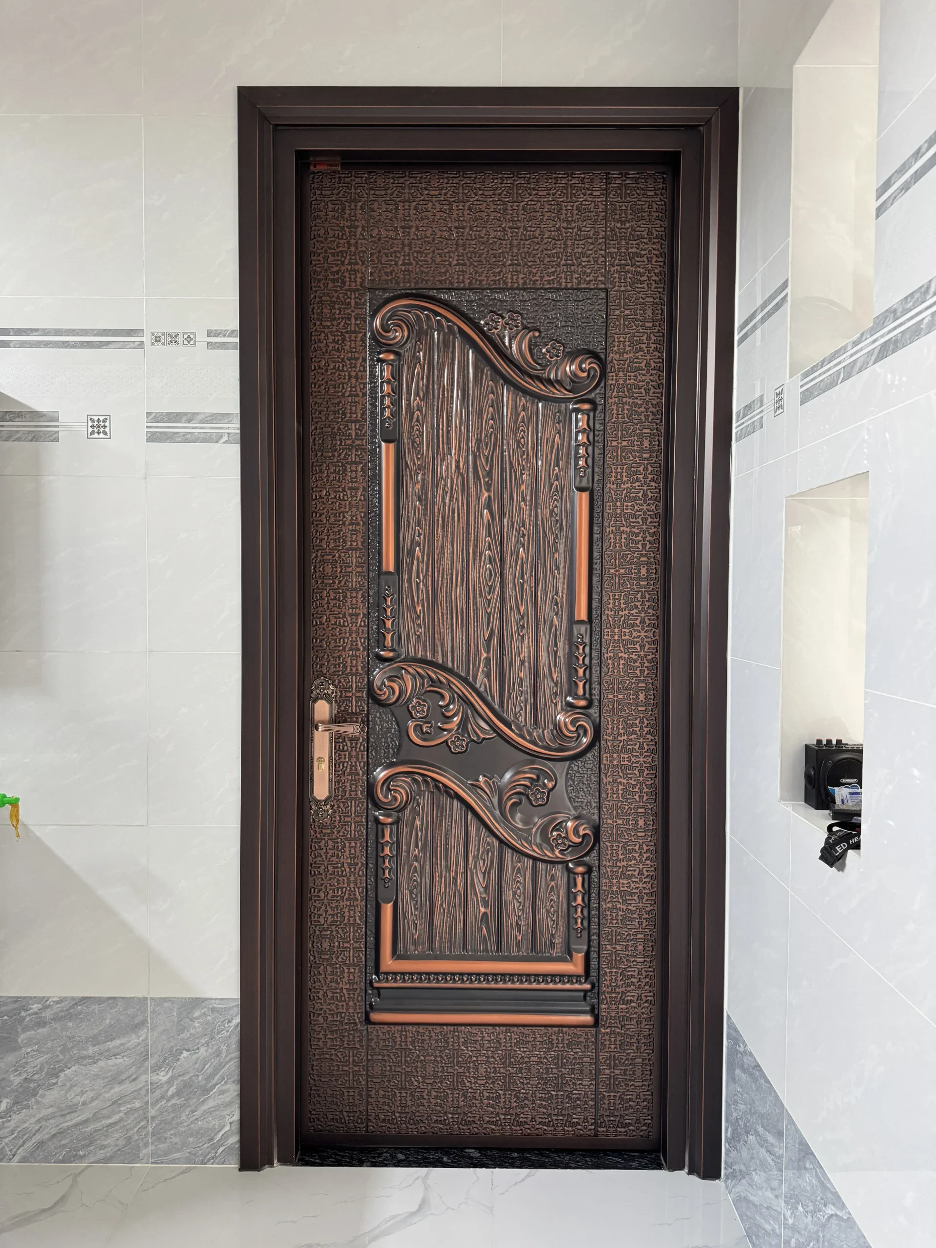 cua-thep-van-go-classic-5D