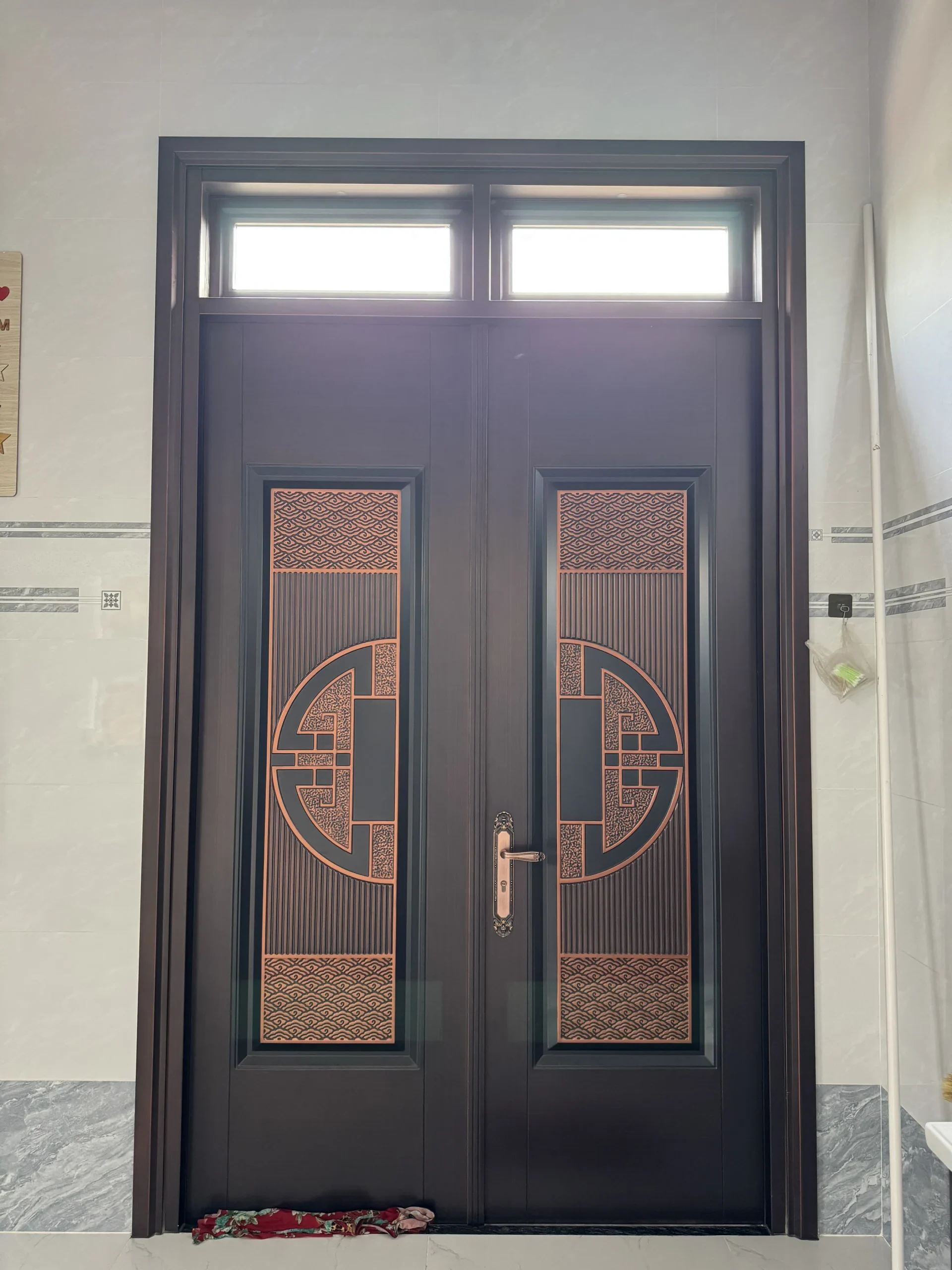 cua-thep-van-go-classic-5D