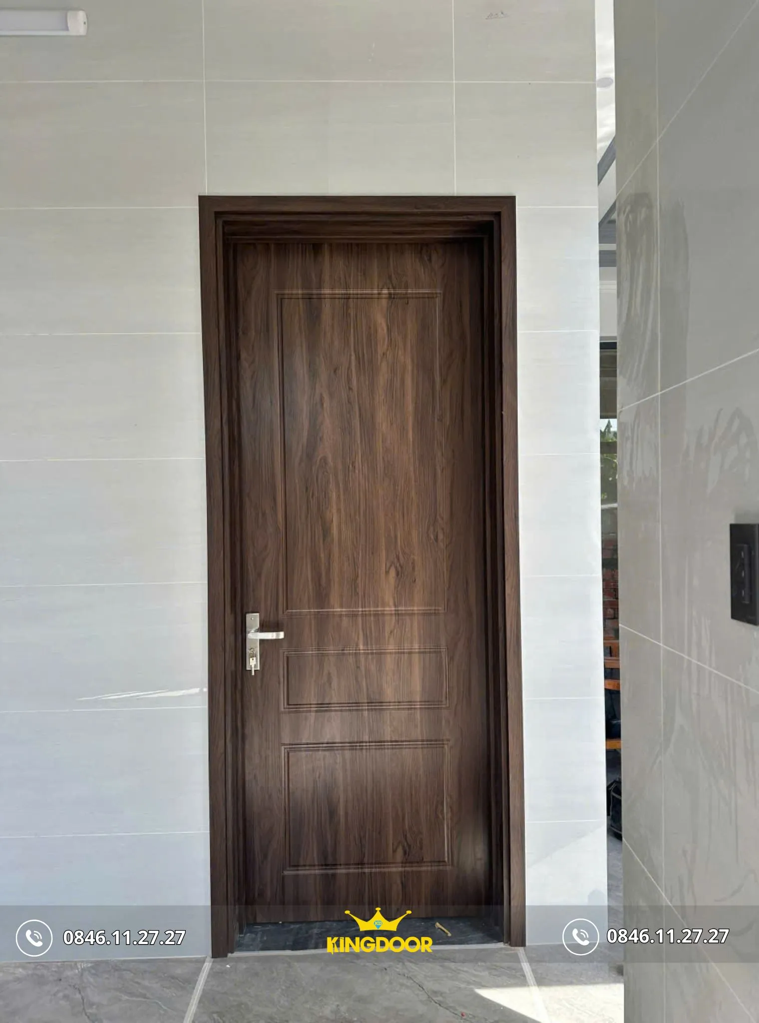 cua-nhua-composite-tai-phuong-xuan-hoa