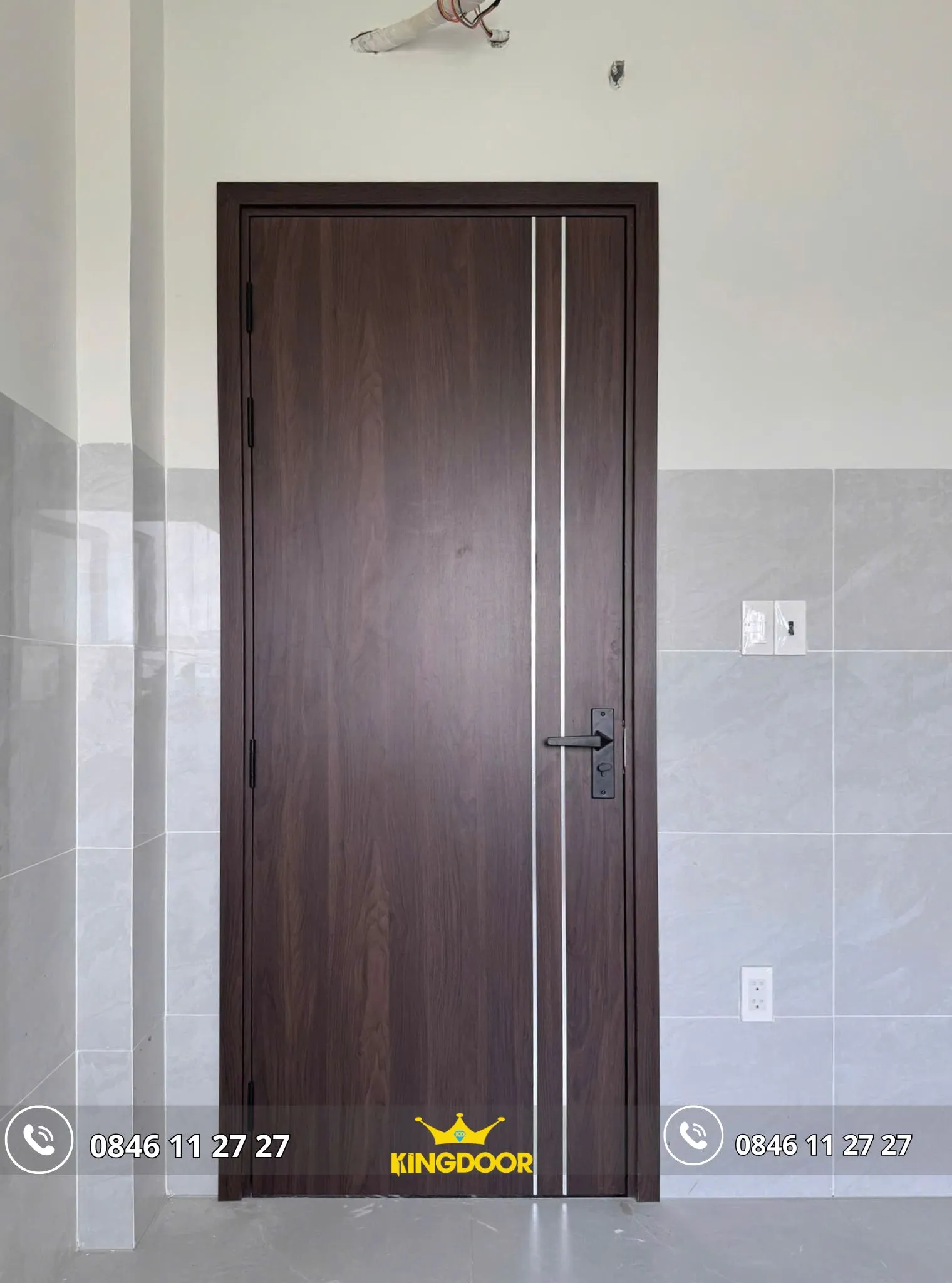 cua-nhua-composite-tai-phuong-xuan-hoa