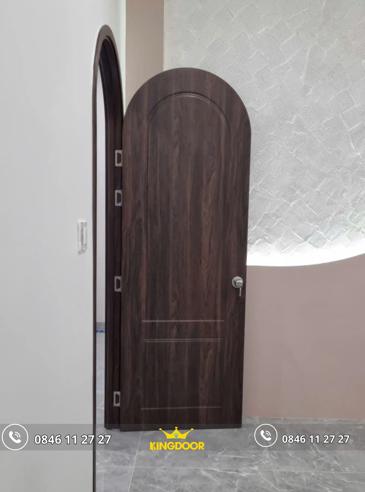 cua-nhua-composite-tai-phuong-xuan-hoa