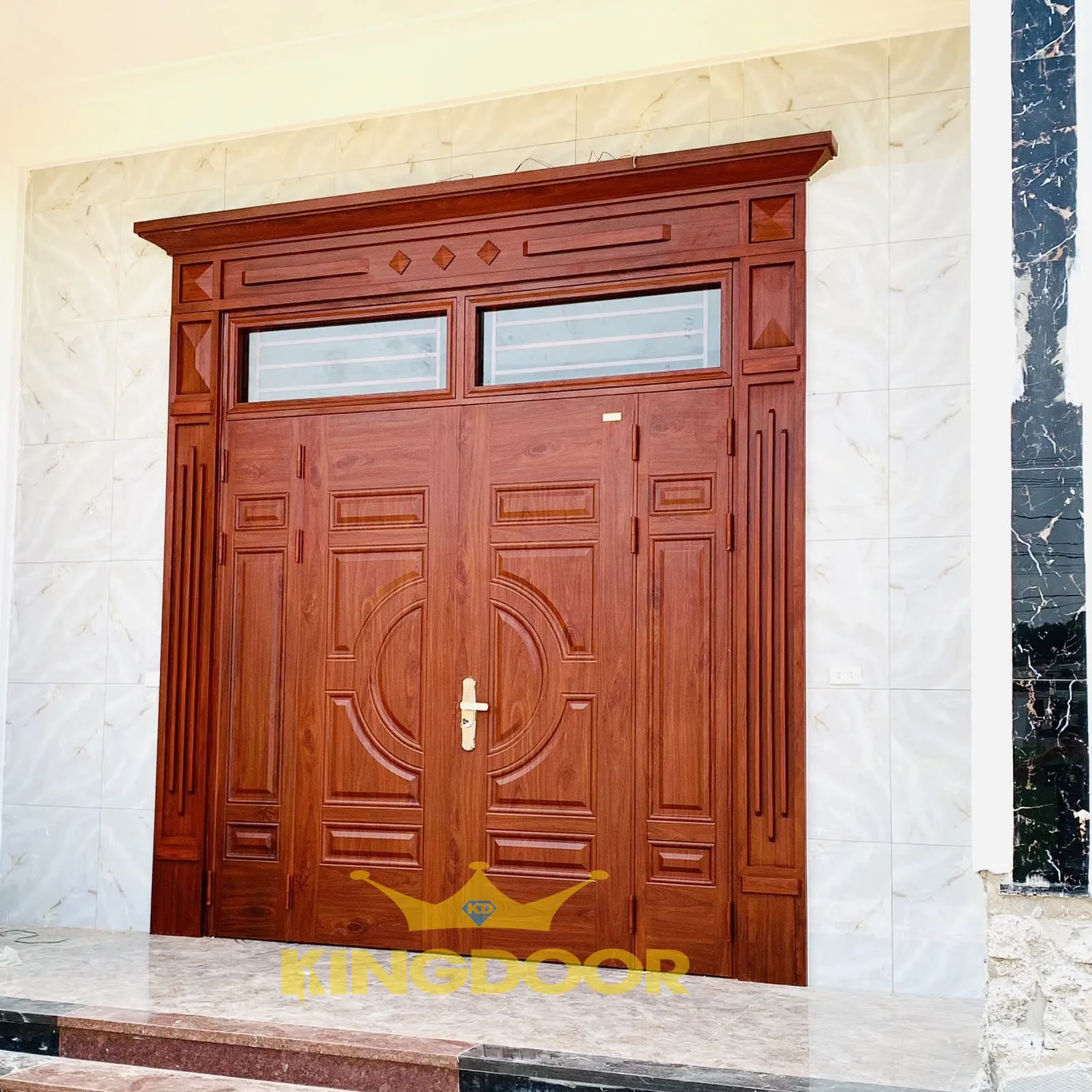 cua-thep-van-go-tai-ban-co-tphcm