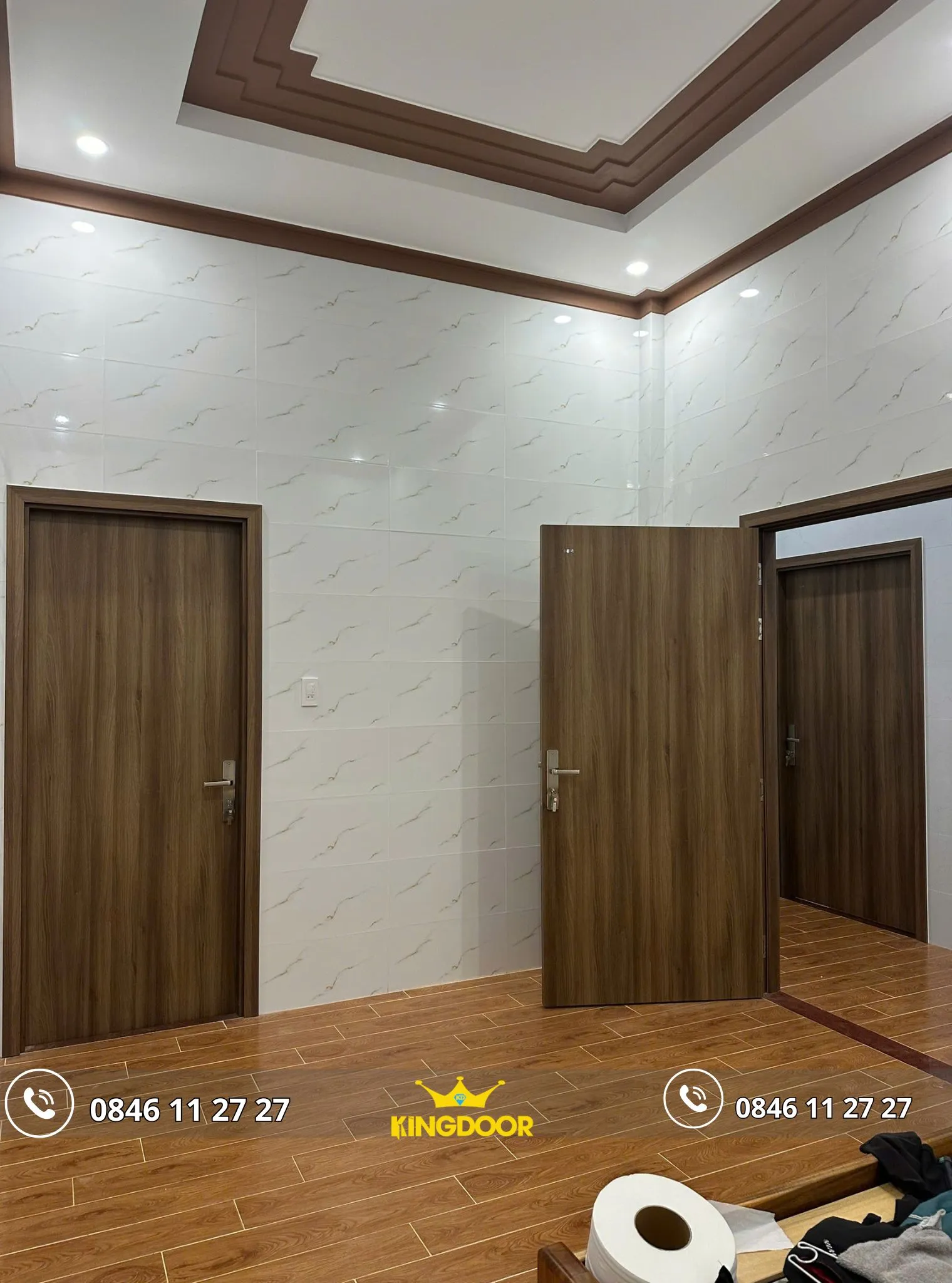 cua-nhua-abs-han-quoc-tai-phuong-phu-my
