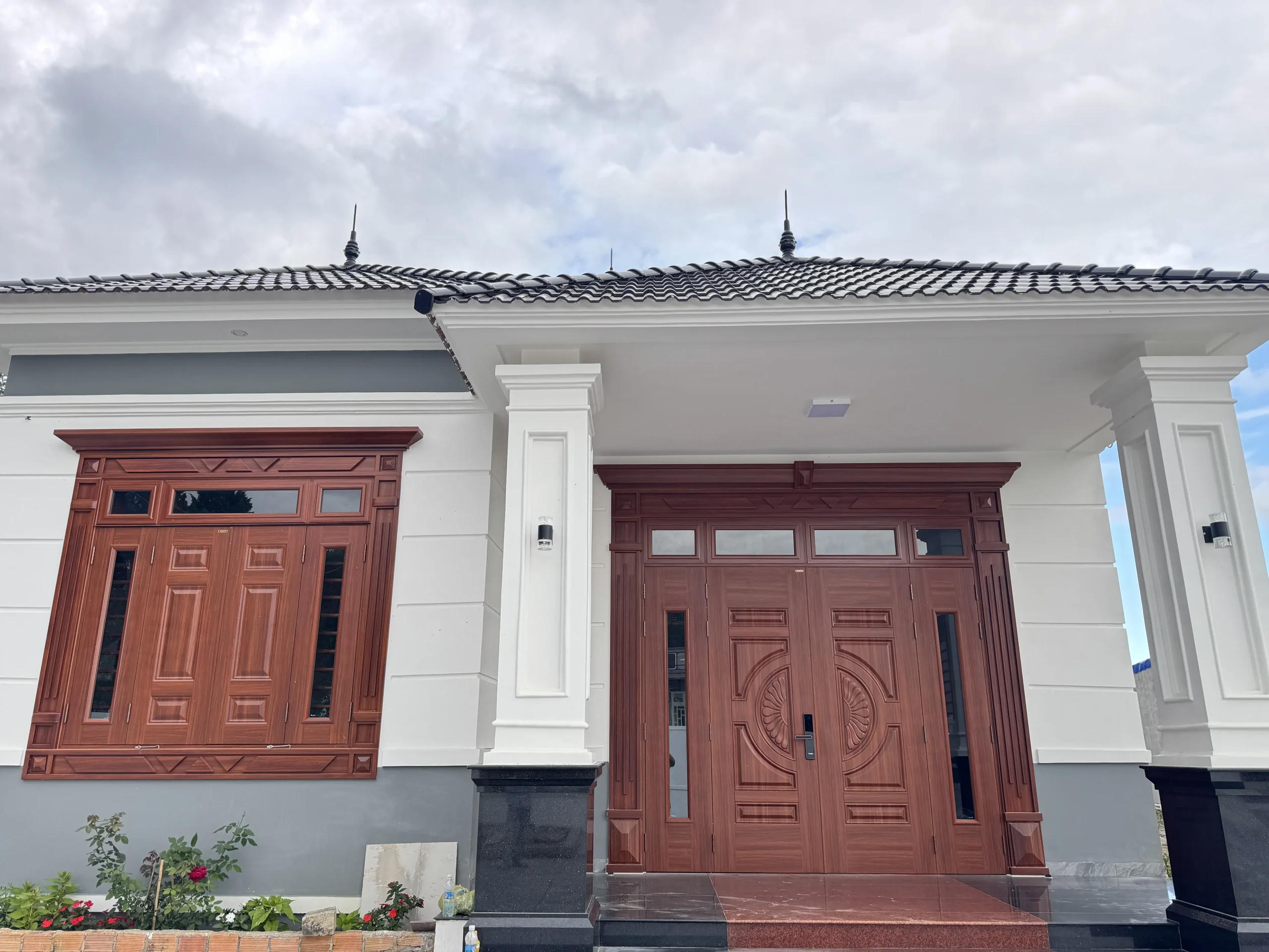 cua-thep-van-go-tai-phuong-an-khanh
